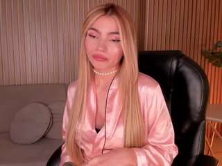 meganwest camsoda stream image, 13.04.2026 19:30