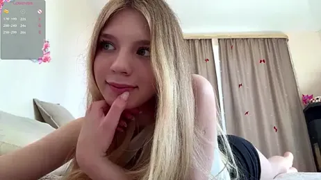 FruityXo stripchat stream image, 17.04.2026 10:50