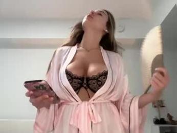 elenahere4u chaturbate stream image, 17.04.2026 19:10