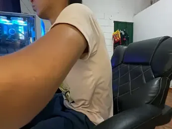 Max_TheHorseDick stripchat stream image, 19.04.2026 19:00