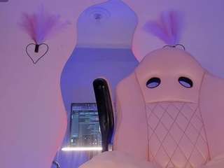 mia-royal camsoda stream image, 20.04.2026 19:20