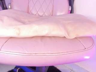 mia-royal camsoda stream image, 27.04.2026 19:00