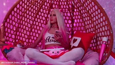 dana_more stripchat stream image, 28.04.2026 16:40