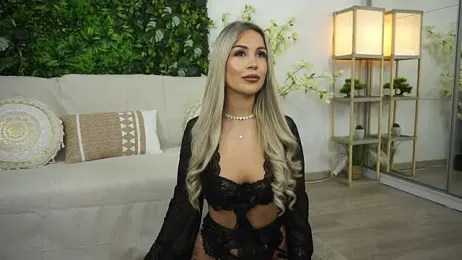 amiraroshen stripchat stream image, 01.05.2026 12:50