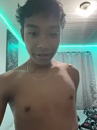 alejo_cute stripchat stream image, 15.05.2026 21:50