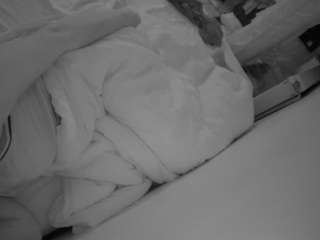 voyeurcam-julmodels-whitebed-4 camsoda stream image, 16.05.2026 16:10