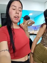 royalgirls_x stripchat stream image, 20.05.2026 01:10
