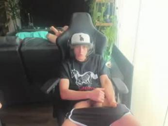 bashful4200 chaturbate stream image, 27.05.2026 21:20