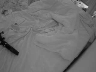 voyeurcam-julmodels-whitebed-4 camsoda stream image, 24.06.2026 06:30