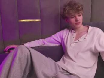curlytwinkboy chaturbate stream image, 08.07.2026 04:40