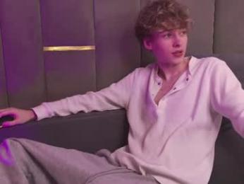 curlytwinkboy chaturbate stream image, 08.07.2026 04:40
