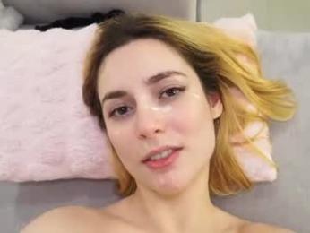 chloesweetdreams chaturbate stream image, 17.08.2026 01:00