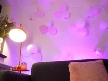 littlee33 chaturbate stream image, 04.09.2026 20:20