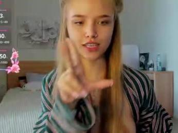 flooora_0 chaturbate stream image, 12.09.2026 01:30