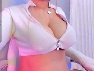 akura011 camsoda stream image