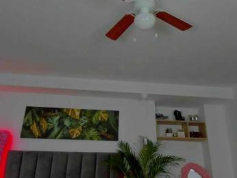 Fancy-t33n bongacams stream image