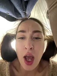 Holly_Play stripchat stream image, 22.03.2025 12:00