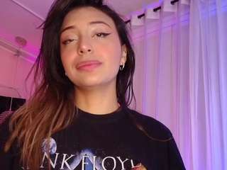 sofly-s camsoda stream image, 03.02.2025 11:40