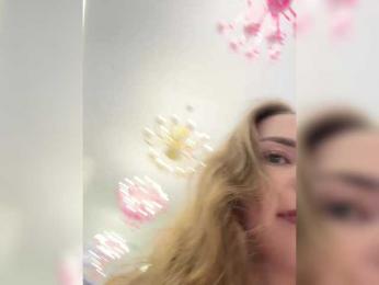 VikkiExtraCheese bongacams stream image