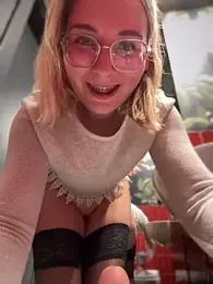 The_Snowwhitee stripchat stream image, 03.02.2025 19:10
