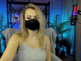 Careful_i_Bite bongacams stream image, 31.03.2025 12:10