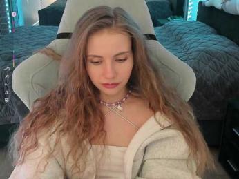 VikkiExtraCheese bongacams stream image