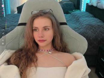 VikkiExtraCheese bongacams stream image