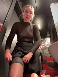 The_Snowwhitee stripchat stream image, 04.02.2025 19:10