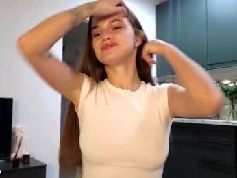 tootightwithbra chaturbate stream image