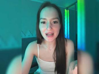 whiteTEA bongacams stream image