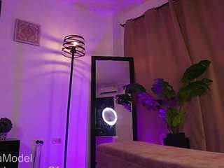 laauura camsoda stream image, 14.04.2025 23:40
