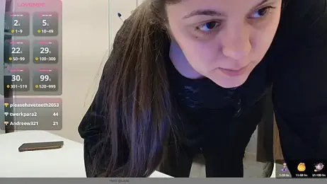 Layla- stripchat stream image, 15.04.2025 10:40