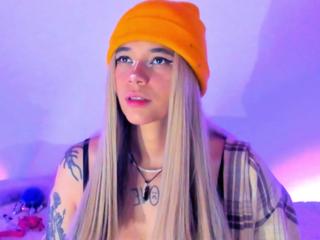 Scarlet Bridge flirt4free stream image, 16.04.2025 17:50
