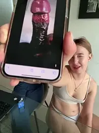 Nura_n_Sarah stripchat stream image