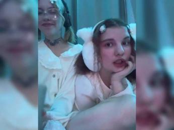 Molly-and-Ewa bongacams stream image, 18.04.2025 17:00