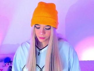 Scarlet Bridge flirt4free stream image, 20.04.2025 19:20