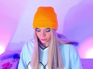 Scarlet Bridge flirt4free stream image, 20.04.2025 19:20