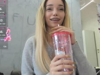 sassyt33n chaturbate stream image, 21.04.2025 05:40