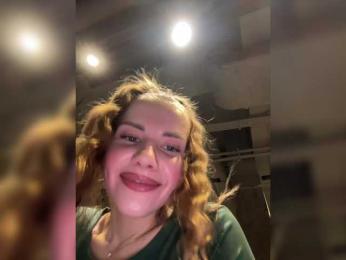 VikkiExtraCheese bongacams stream image