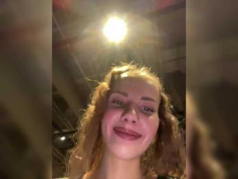 VikkiExtraCheese bongacams stream image