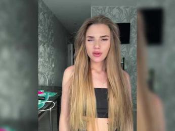 SweetyMia bongacams stream image, 22.04.2025 08:30