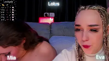 RollingGirls stripchat stream image