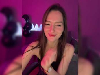 whiteTEA bongacams stream image