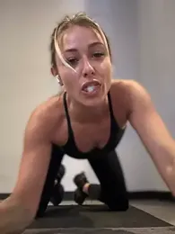 petrouchkaaa_ stripchat stream image, 24.04.2025 08:20
