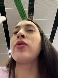 Holly_Play stripchat stream image, 26.04.2025 10:10