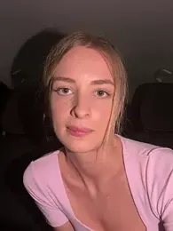 EvieEvans stripchat stream image