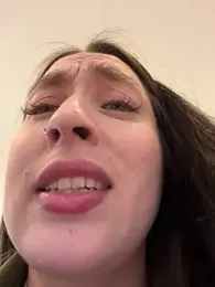 Holly_Play stripchat stream image, 28.04.2025 10:00