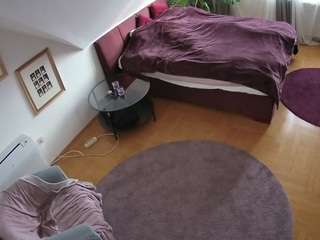 voyeurcam-julmodels-whitebed-4 camsoda stream image, 06.02.2025 19:30
