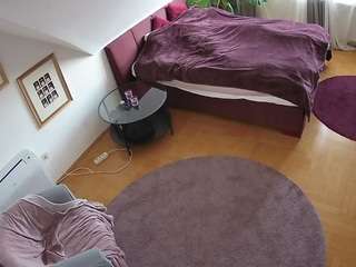 voyeurcam-julmodels-whitebed-4 camsoda stream image, 06.02.2025 19:30