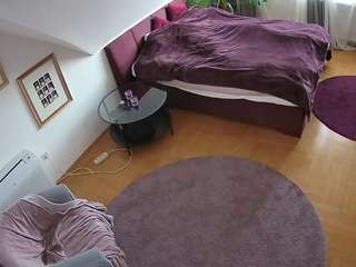 voyeurcam-julmodels-whitebed-4 camsoda stream image, 06.02.2025 19:30